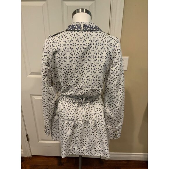 Elevenses White & Chambray Floral Eyelet Patterned Peplum Trench Jacket, Size 12 - Picture 6 of 8